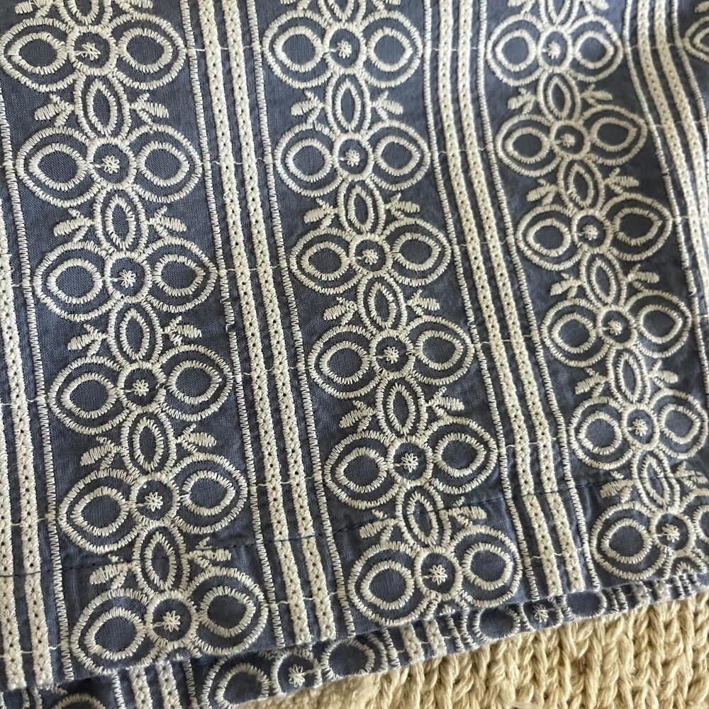 Loft Riviera Shorts Embroidered Design Size 6 - Picture 2 of 6